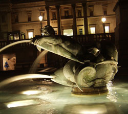 Trafalgar Square Fountain at Night